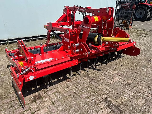 Kverneland H-Series rotorkopeg met hydraulische hefinrichting