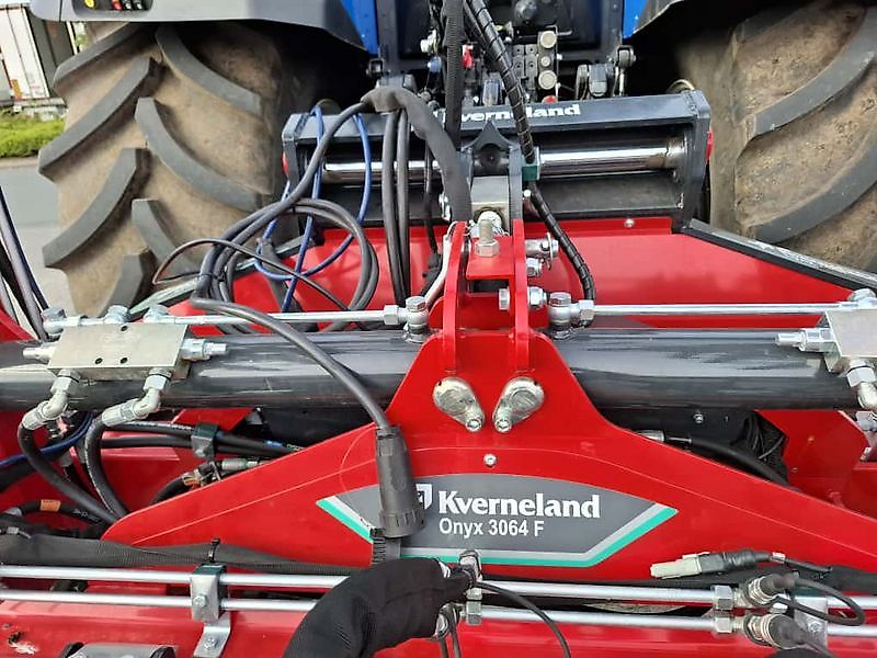 Kverneland Lynx 2000 + Onyx 3064