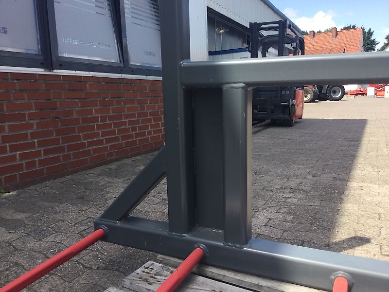 Bressel und Lade Ballenspieß 1800 EURO Aufnahme