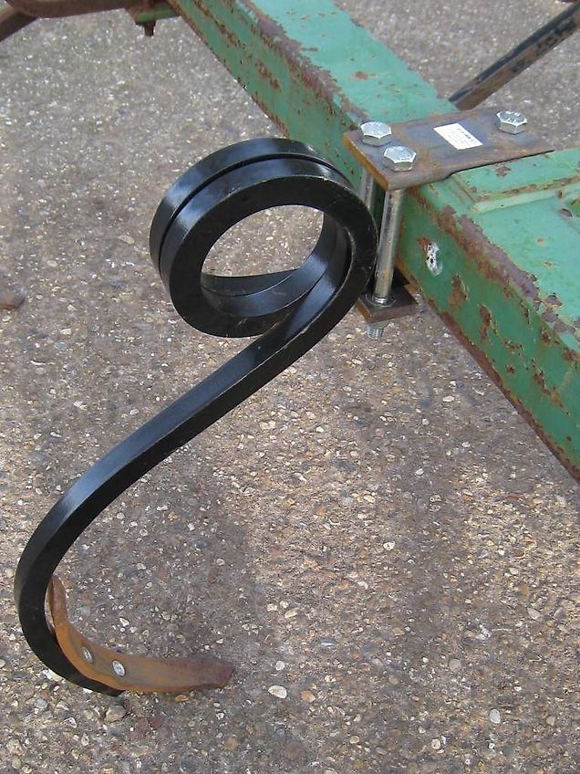 Cousins Pigtail cultivator