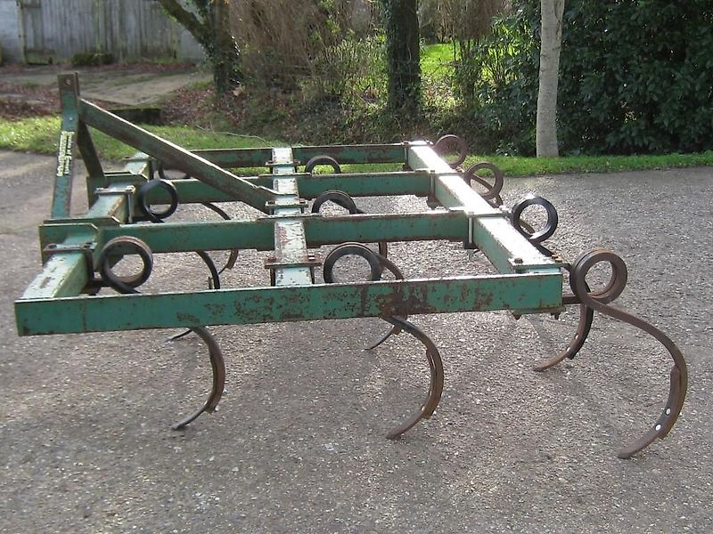 Cousins Pigtail cultivator