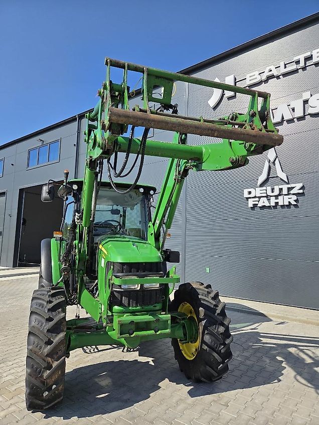 John Deere 5100M