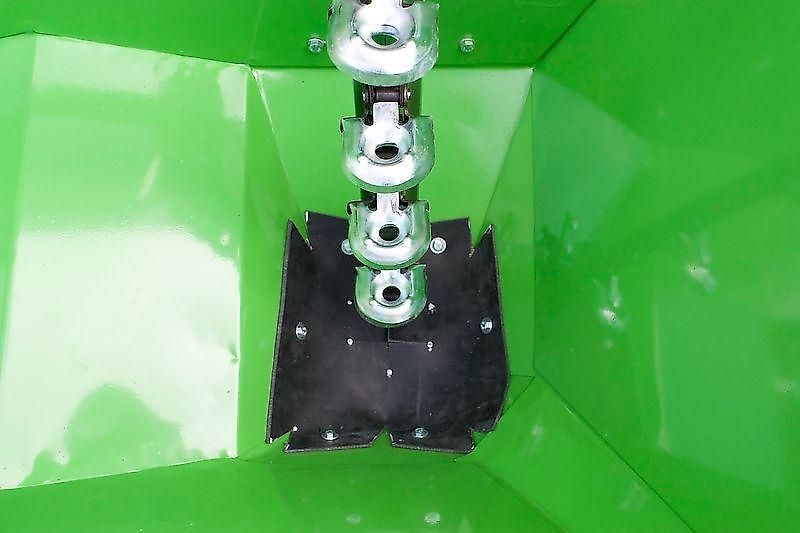 Bomet Kartoffelpflanzmaschine / Potato planter / Planteuse de pomme de terre / Piantapatate / Plantadora de patatas / Сажалка / Sadzarka ziemniaków