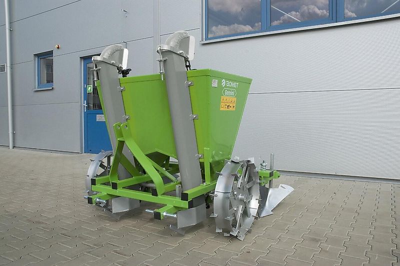 Bomet Kartoffelpflanzmaschine / Potato planter / Planteuse de pomme de terre / Piantapatate / Plantadora de patatas / Сажалка / Sadzarka ziemniaków