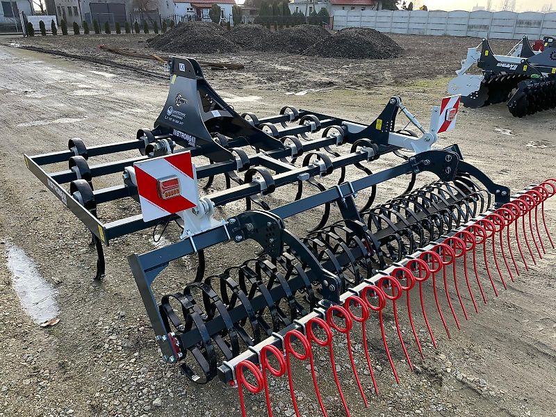 Leichtgrubber 2.5 m Stoppelgrubber Federzinkengrubber Egge Top Preis Leichtgrubber