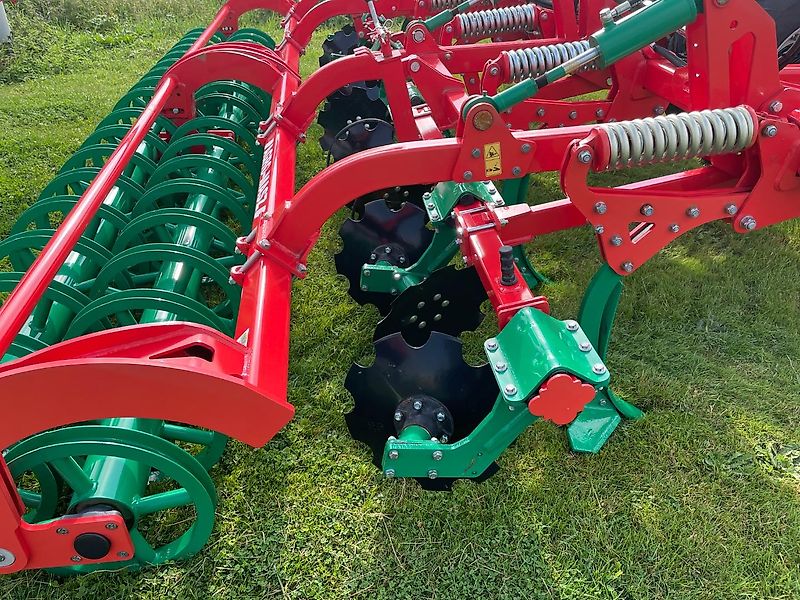 AGRO-MASZ Runner 5 X Grubber 5 Meter Schnäppchen