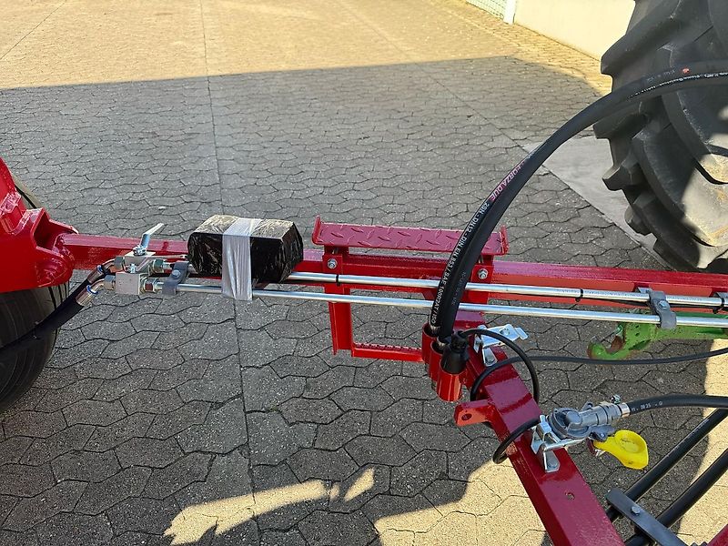 Kröger 18to mit Kunststoffbordwand Interne Nr. 40740