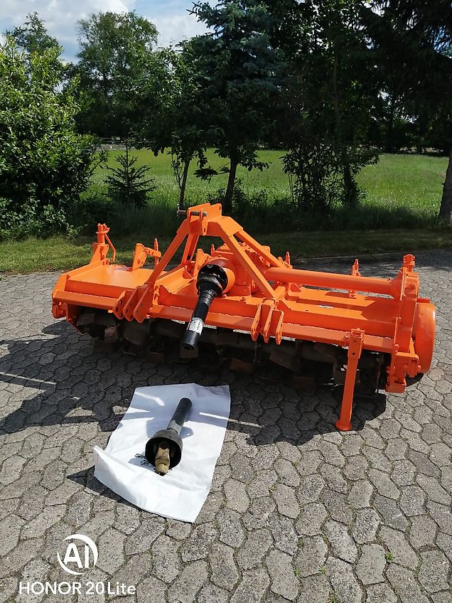 Howard Howard Modell Type HB-205-540T Bodenfräse 205 cm Arbeitsbreite mit 400 mm großen Stützrädern neuwertigen Fräßmesser keine Maschio Fräse Celli