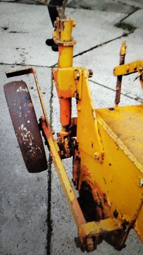 Amazone Howard Stützräder 500 mm mit Flanschplatte Stützräder mit Halterungen Befstigungsmaterial zur exaktren Tiefenführung von Stützrädern geschraubter Grubberstil passen für Howard Grubber Ballastplatten Koffergewichte