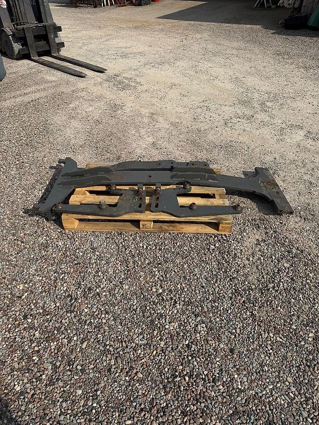 Massey Ferguson Unterzug für 8er Serie, war vorher an einem 8732 verbaut