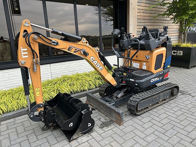 Case CX15EV