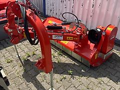 Kuhn TBE 19 Auslegermulcher mit Weitwinkel Gelenkwelle