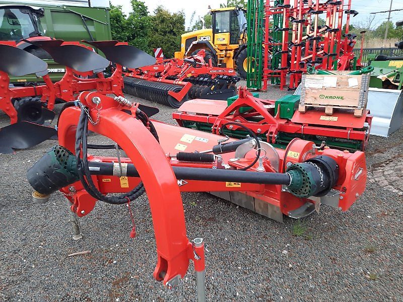Kuhn TBES 262 Böschungsmulcher