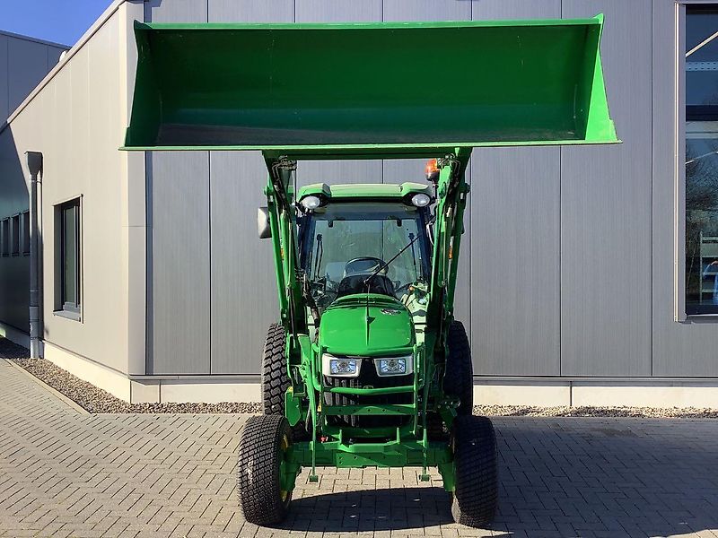 John Deere 4066R