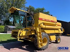New Holland TX32