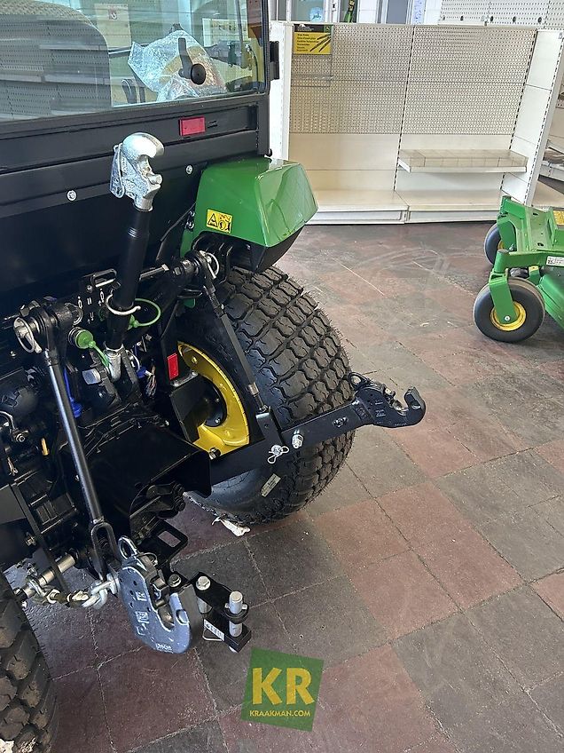 John Deere 2032R #696233