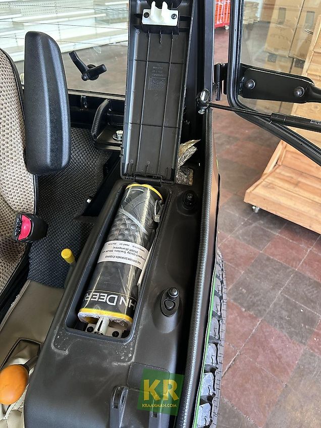 John Deere 2032R #696233