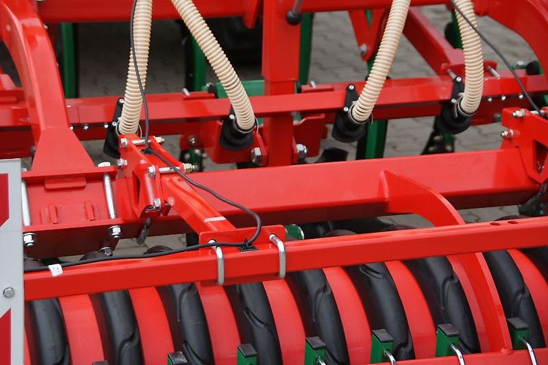 AGRO-MASZ Grubber-Runner 30-NEUMASCHINE