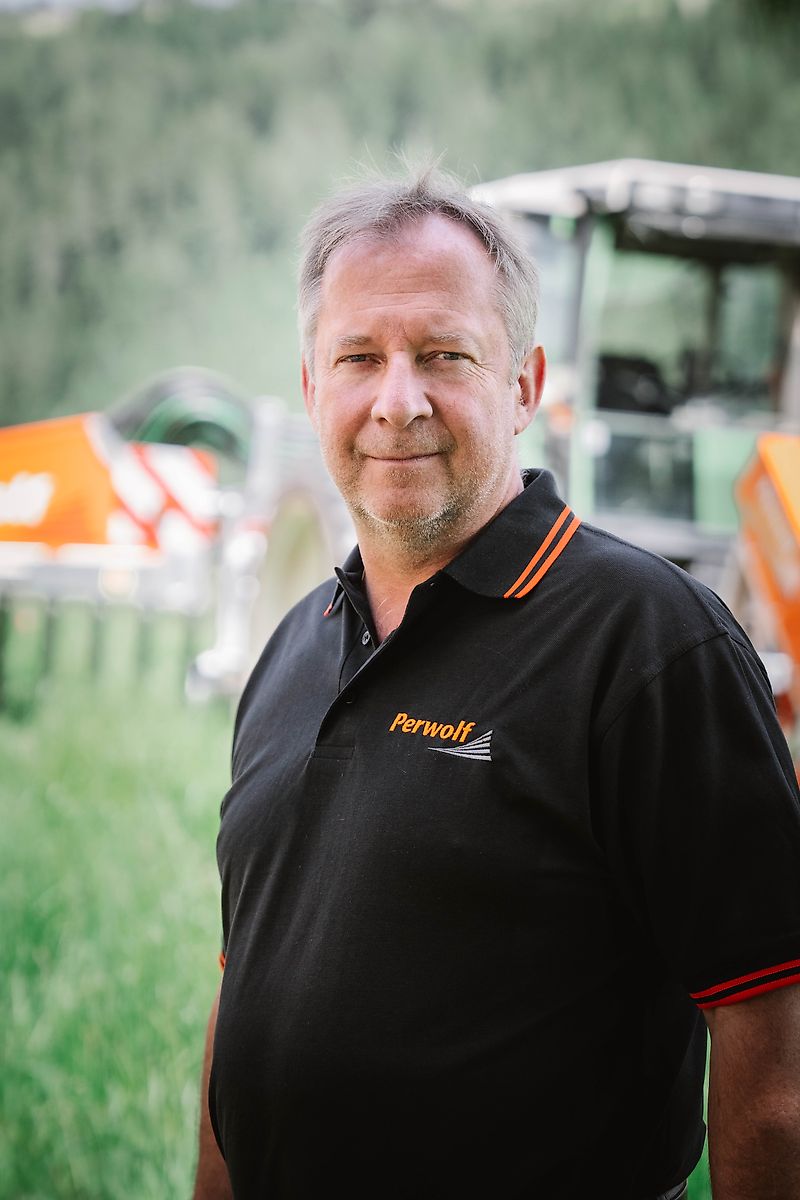 Kontaktinis asmuo Ponas Johannes Zechner