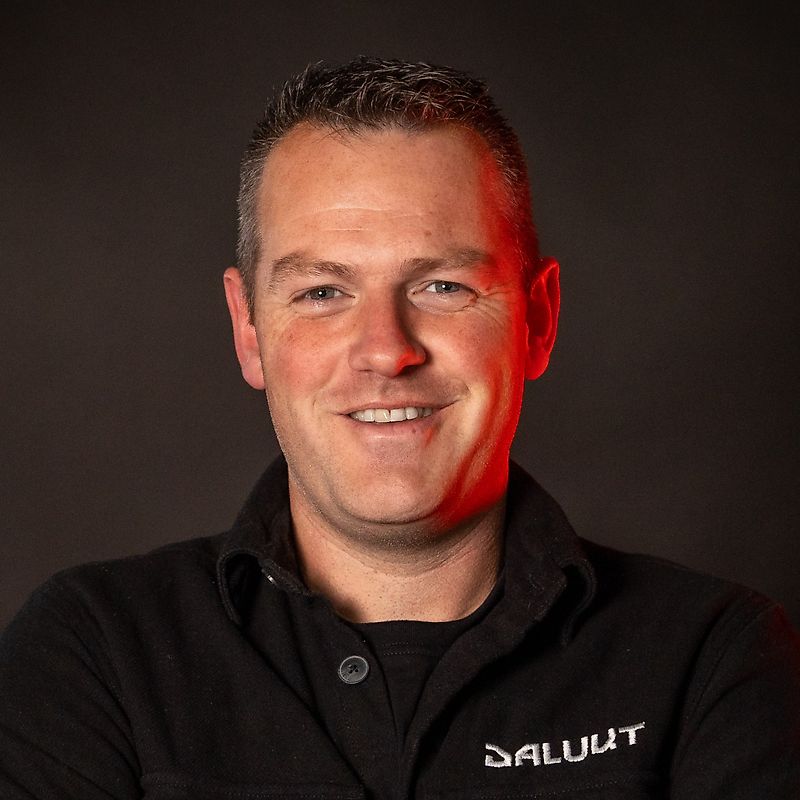 Kontaktinis asmuo Ponas John Hardeman