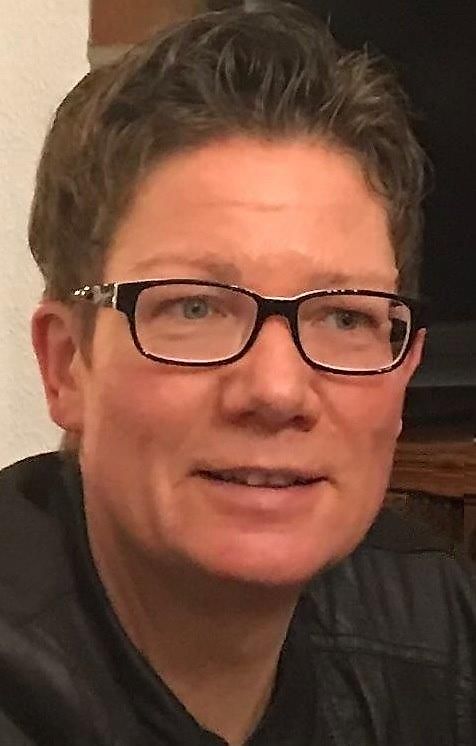 Kontaktinis asmuo Ponia Ria Lange