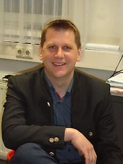 Kontaktinis asmuo Ponas Artur Mayr